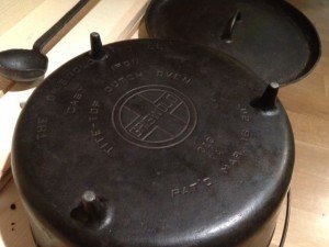 griswold dutch oven bottom