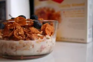 Avoid an unpleasant bowl of stale cereal with a convenient air-tight container!