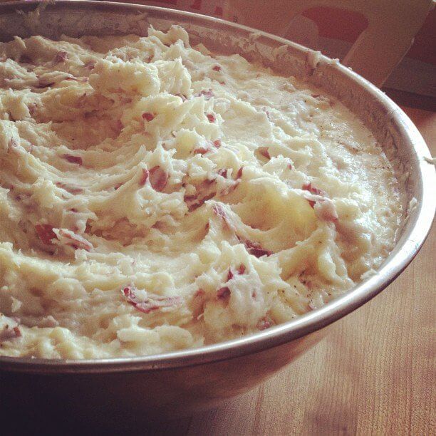 Follow these simple steps for fluffy garlic and onion mashed potatoes!