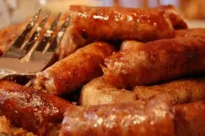 Why eat sausages full of low-quality meat and additives, when you can make healthy sausages at home!