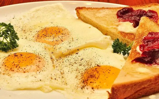 This breakfast is ready to make your day start out excellent. 
