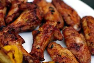 Make your very own delicious deep fried wings at home with the right kitchen tools.