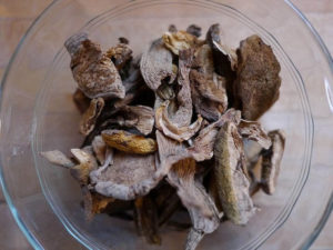 Full flavor, full health, but only part of the price. Dry your own mushrooms!