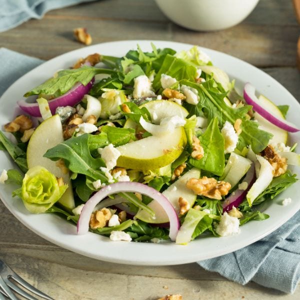 Sweet and Spicy Spinach and Pear Salad